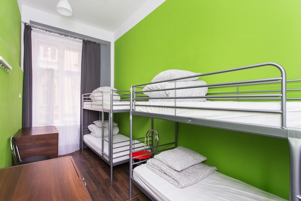 One World Hostel Krakow Room photo